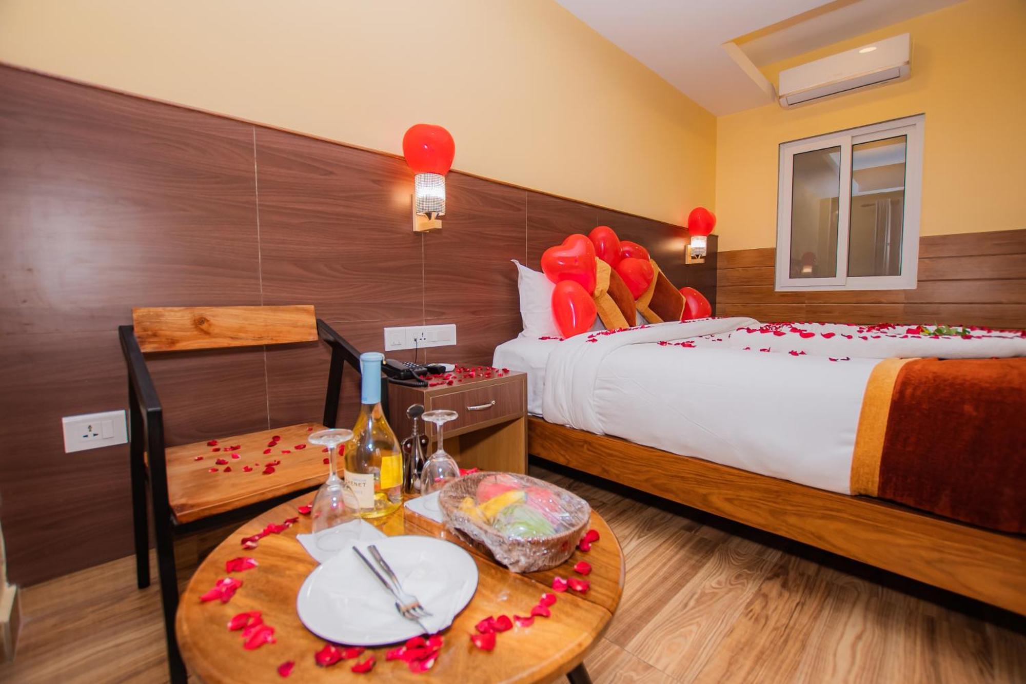Hotel Hidden Kingdom Pokhara Esterno foto