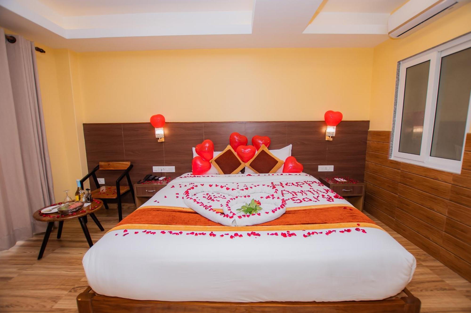 Hotel Hidden Kingdom Pokhara Esterno foto