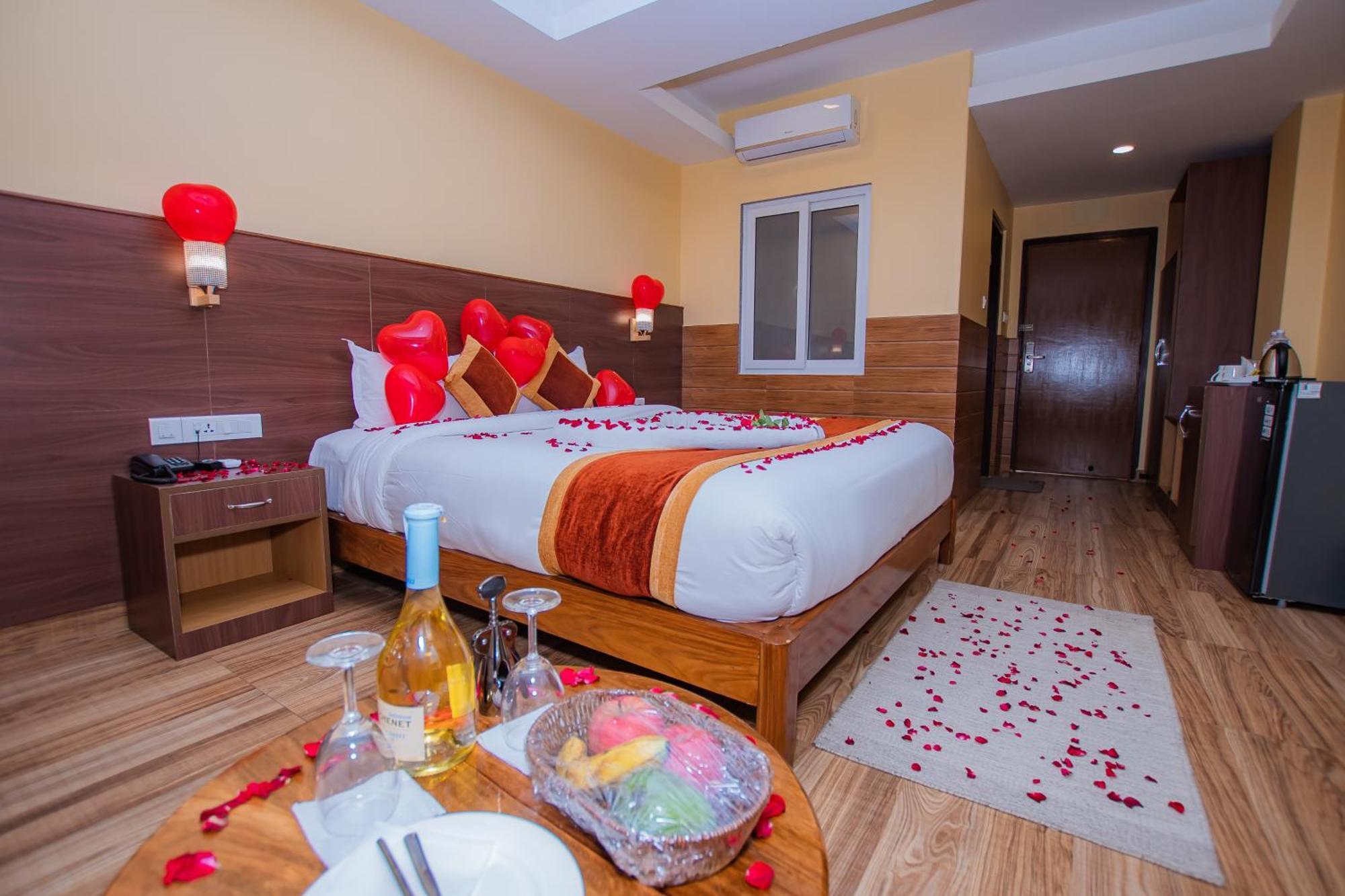Hotel Hidden Kingdom Pokhara Esterno foto