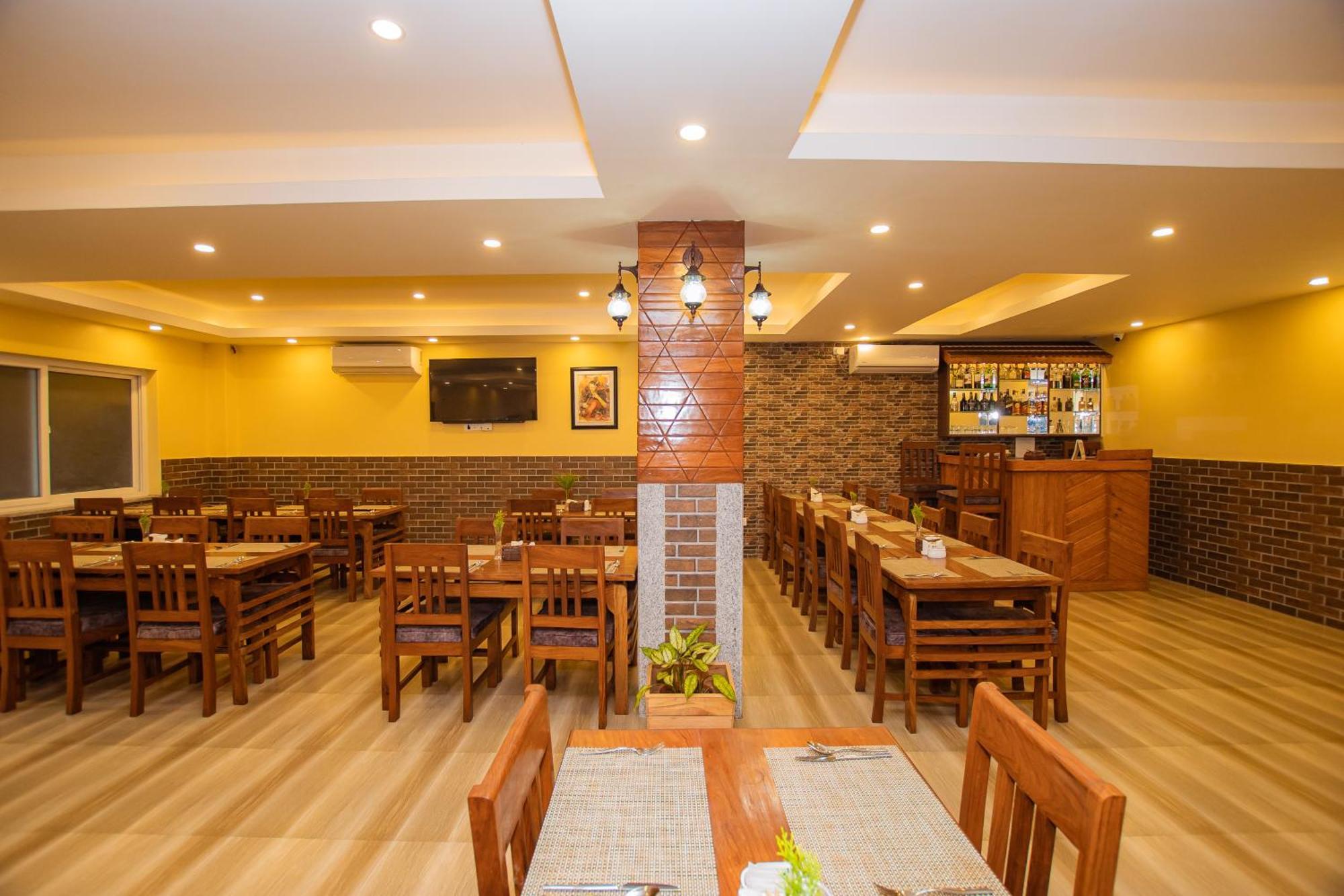 Hotel Hidden Kingdom Pokhara Esterno foto